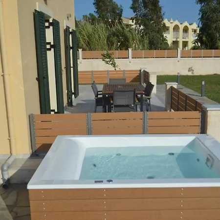 Сasa de vacaciones Issos House