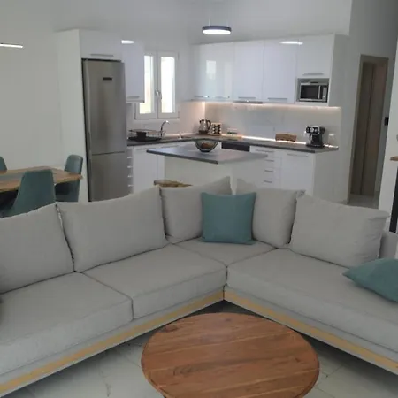 Holiday home Issos House *